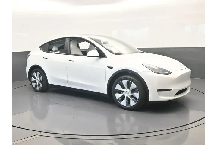 $33000 : Tesla Model Y 2021 AWD Long image 8