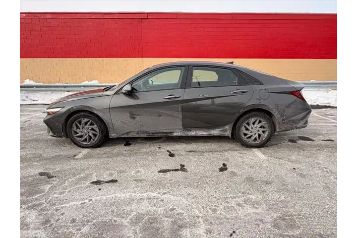 $17500 : Hyundai ELANTRA 2024 SEL 4dr image 7