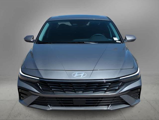 $29660 : New 2024 Hyundai ELANTRA HYBR image 8