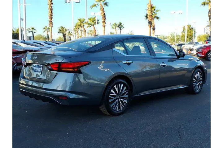 $18500 : Nissan Altima 2024 2.5 SV 4d image 5