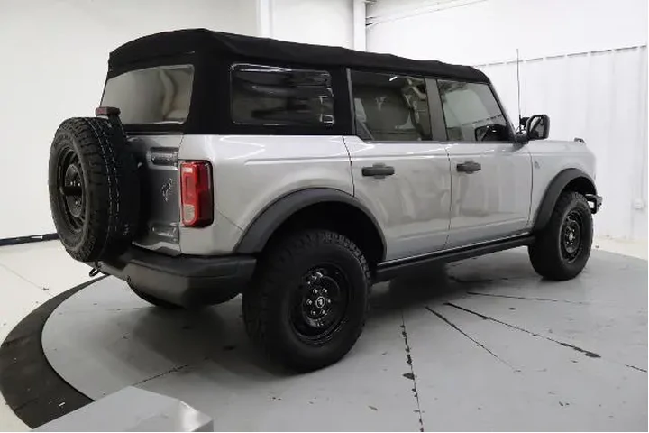 $33834 : Ford Bronco 2022 4x4 Base 4d image 4