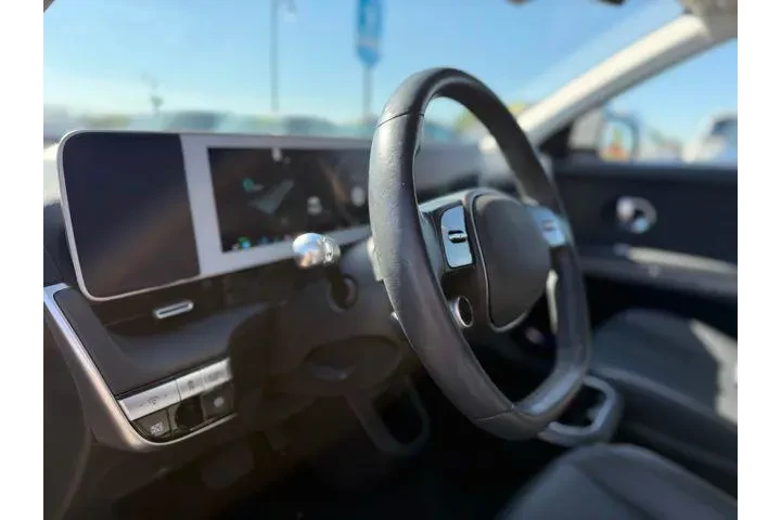 $31555 : Hyundai IONIQ 5 2023 AWD Lim image 5