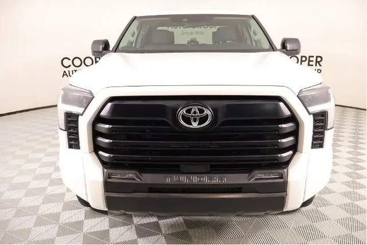 $39928 : Toyota Tundra 2024 4x4 SR5 4 image 9