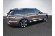 $39988 : Lincoln Aviator 2022 AWD Res thumbnail