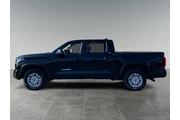 $39389 : Toyota Tundra 2023 4x4 SR5 4 thumbnail