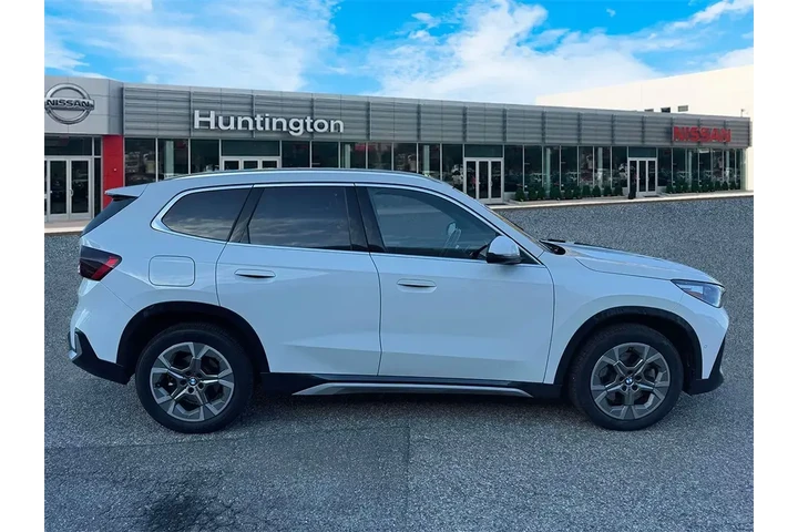 $32777 : BMW X1 2025 AWD xDrive28i 4d image 9