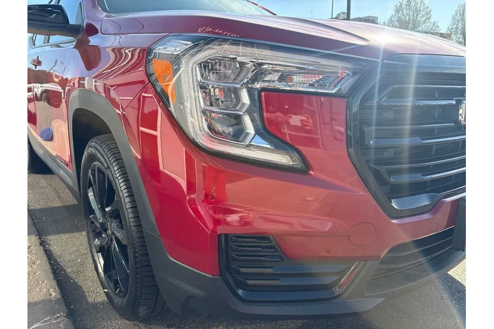 $24995 : 2023 GMC Terrain AWD SLE image 9