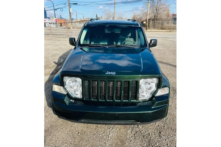 $7499 : 2011 Liberty Sport image 1