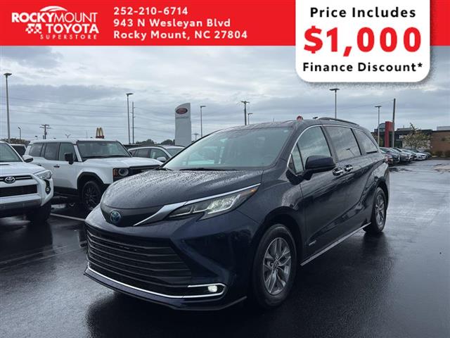 $41560 : PRE-OWNED 2021 TOYOTA SIENNA image 3