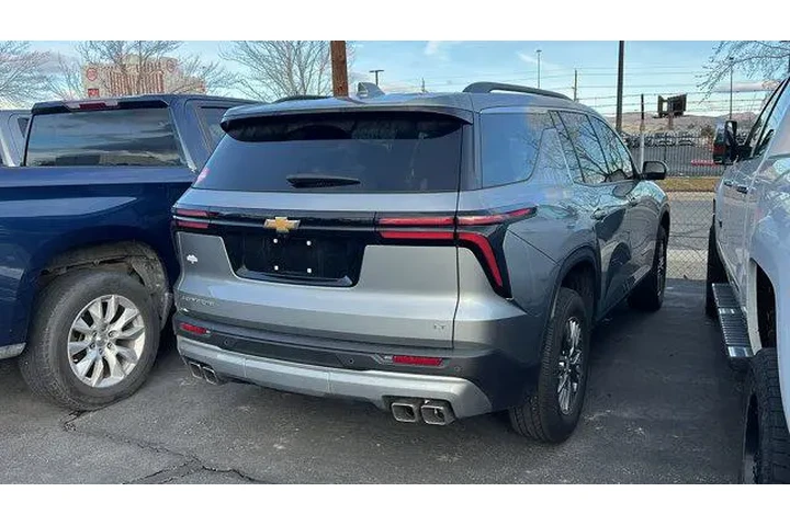 $36984 : Chevrolet Traverse 2024 LT 4 image 2
