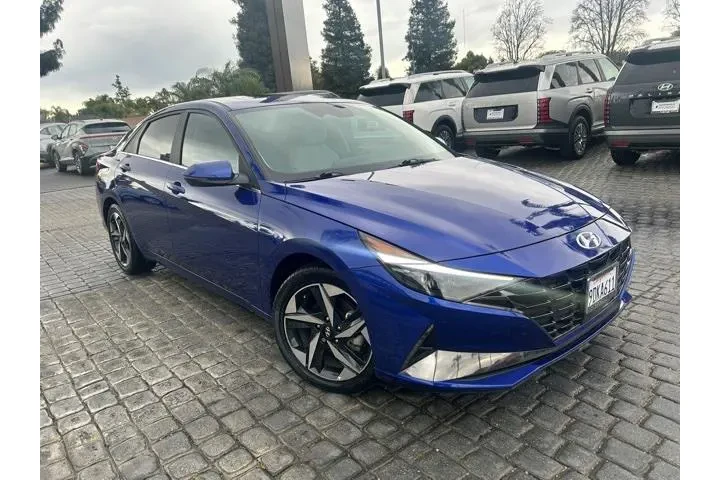 $17995 : Hyundai ELANTRA Hybrid 2023 image 1