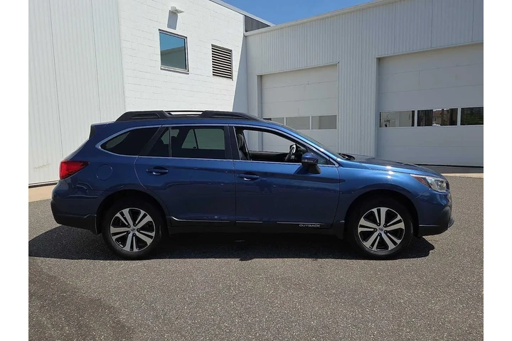 $17788 : Subaru Outback 2019 AWD 2.5i image 7