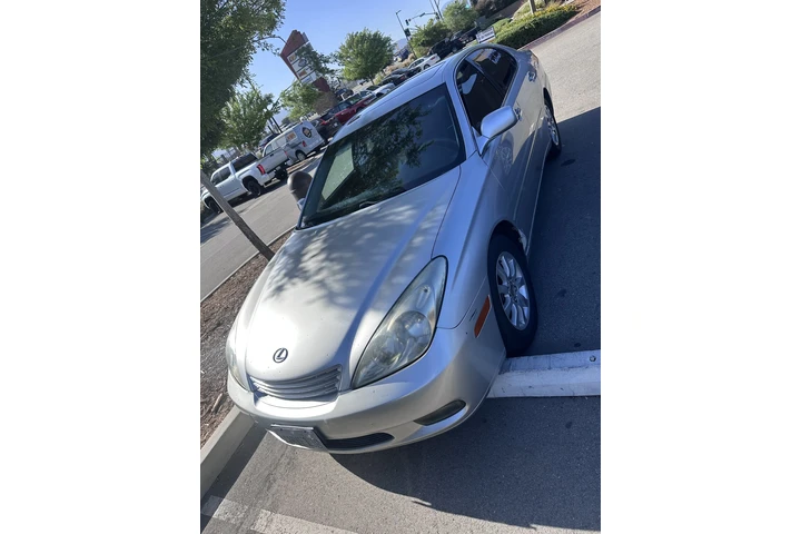 $2000 : Lexus ES 300 image 1