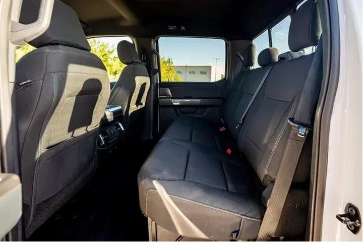 $35162 : Ford F-150 2022 4x4 XLT 4dr image 8