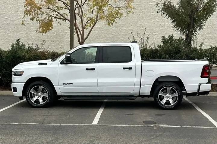 $38999 : Ram 1500 2025 4x4 Tradesman image 5
