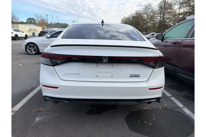 $28367 : Honda Accord Hybrid 2023 Spo image 6