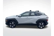 $24570 : Hyundai KONA 2024 AWD SEL 4d thumbnail