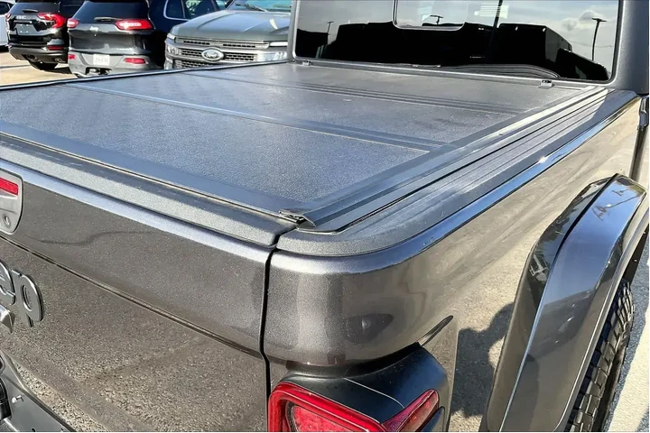 $33664 : Jeep Gladiator 2023 4x4 Free image 8