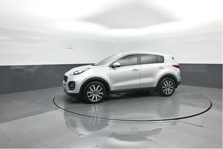 $17586 : Kia Sportage 2019 EX 4dr SUV image 4