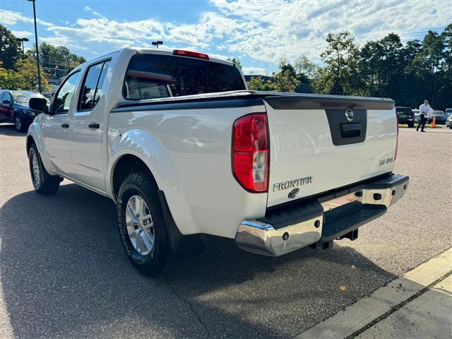 $17498 : 2017 Frontier SV image 5