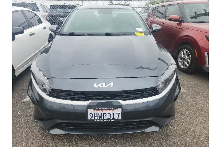 $19991 : Kia Forte 2023 LX 4dr Sedan image 2