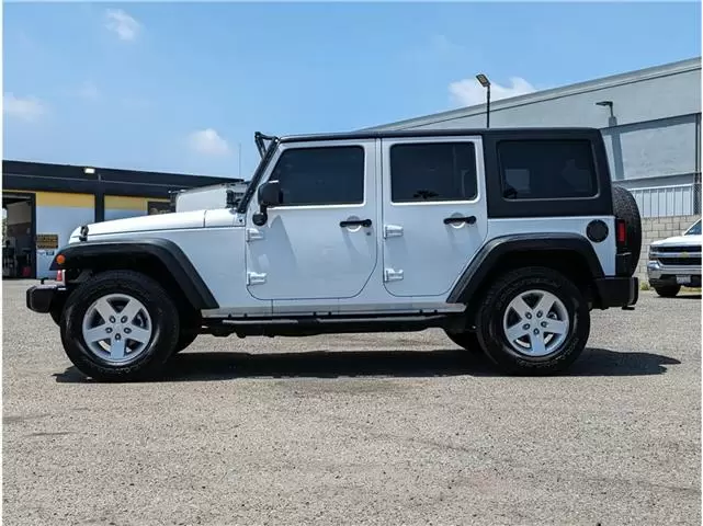 2017 Jeep Wrangler Unlimited image 1