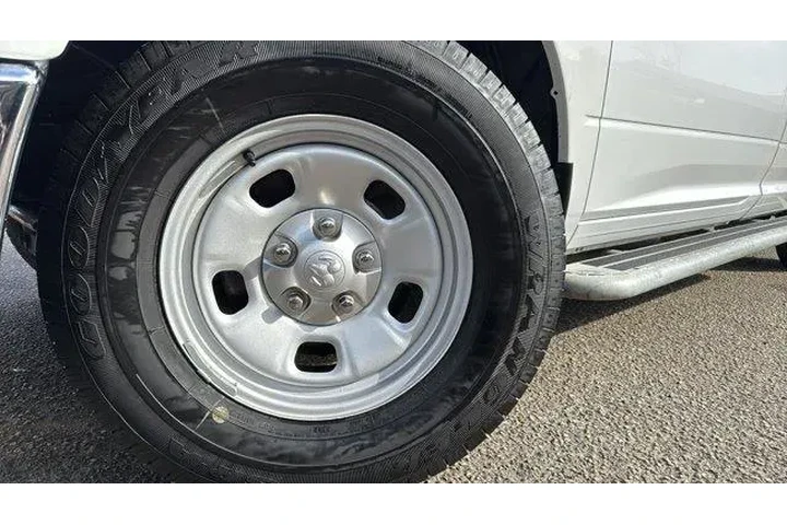 $24617 : Ram 1500 Classic 2023 4x2 Tr image 9