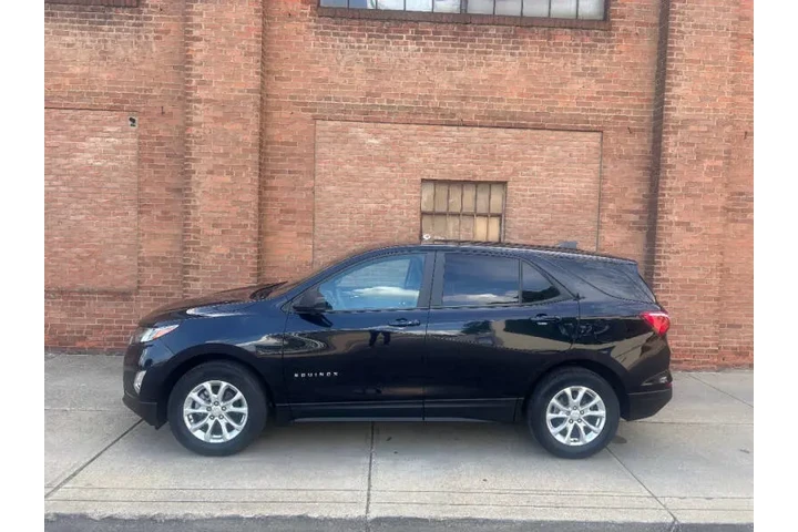 $14500 : 2020 Equinox LS image 4