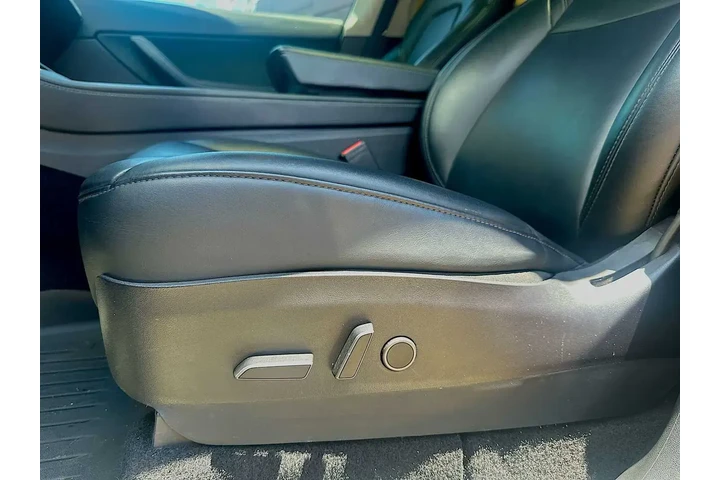 $30888 : Tesla Model Y 2021 AWD Perfo image 5