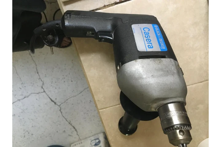 $700 : VENDO TALADRO ROTOMARTILLO image 2