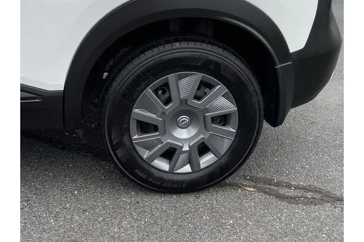 $18550 : Nissan Kicks 2025 AWD S 4dr image 9