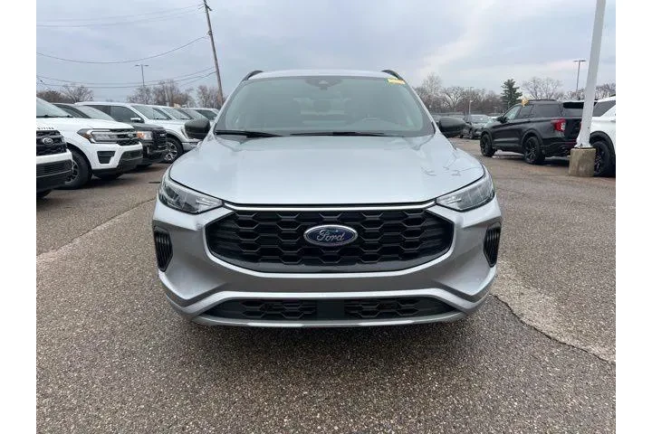 $23387 : Ford Escape 2024 AWD ST-Line image 2