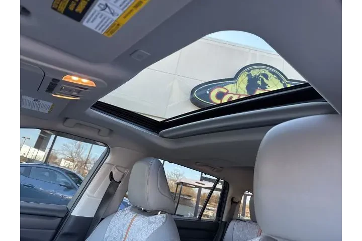 $40000 : Toyota Highlander Hybrid 202 image 2