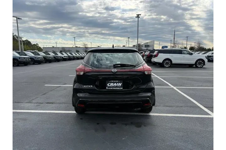 $16301 : Nissan Kicks 2023 S 4dr Cros image 6