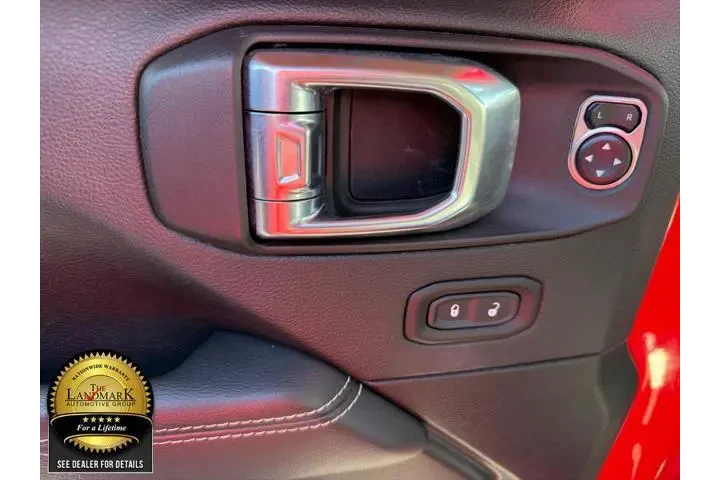 $29046 : Jeep Wrangler Unlimited 2021 image 8