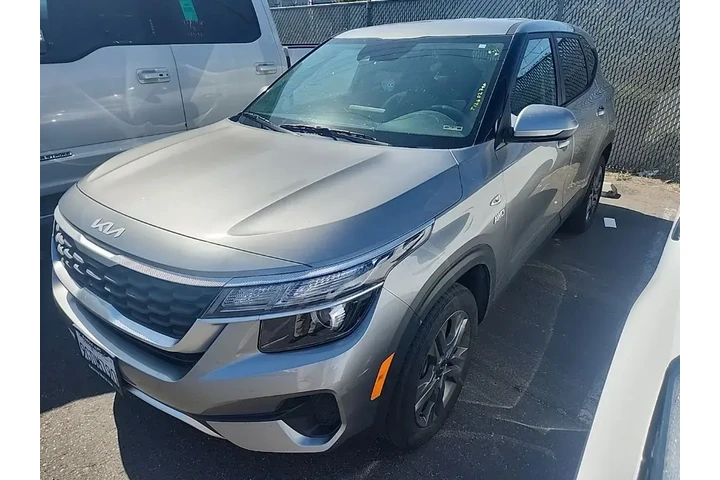 $19991 : Kia Seltos 2023 AWD LX 4dr S image 4