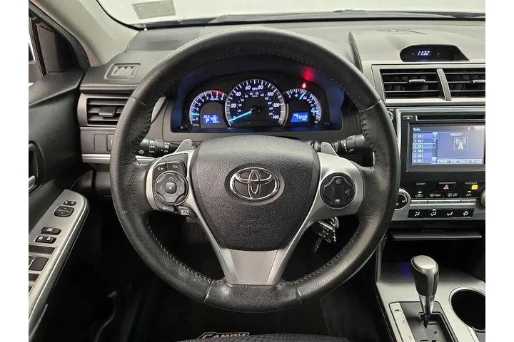 $16998 : Toyota Camry 2014 SE 4dr Sed image 10