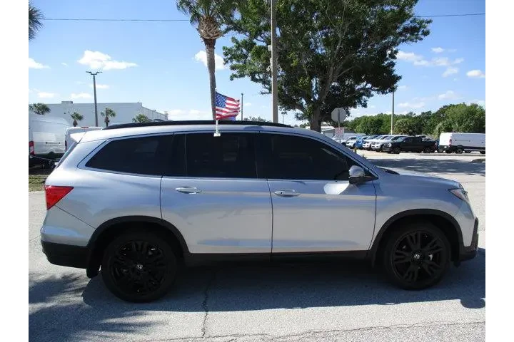 $28495 : Honda Pilot 2022 SE 4dr SUV image 8