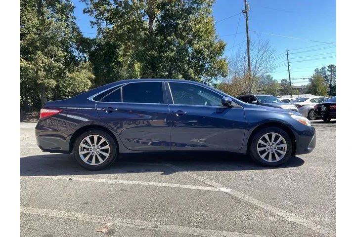 $15985 : Toyota Camry 2017 SE 4dr Sed image 4