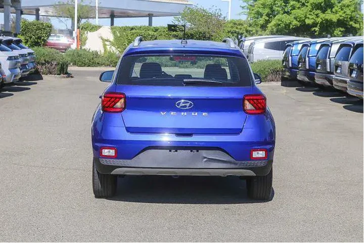 $19891 : Hyundai VENUE 2024 Limited 4 image 4