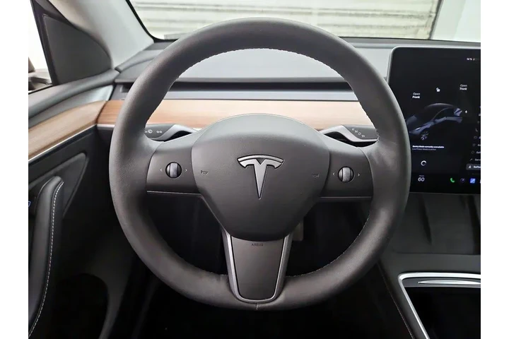 $34998 : Tesla Model Y 2023 AWD Long image 10