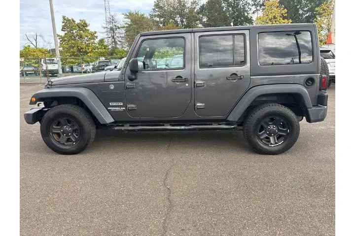 $13890 : Jeep Wrangler Unlimited 2017 image 7