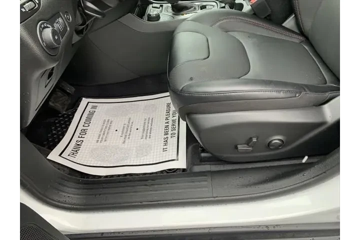 $27512 : Jeep Cherokee 2022 4x4 Trail image 10