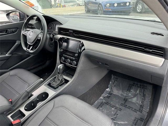 $19999 : 2021 Passat image 4