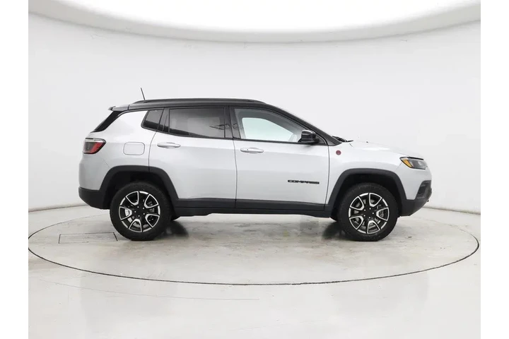 $21998 : Jeep Compass 2024 4x4 Trailh image 7