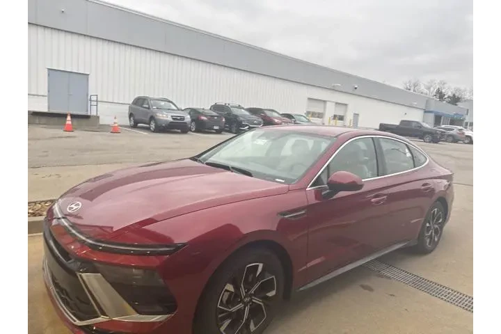 $24999 : Hyundai SONATA 2025 SEL 4dr image 2