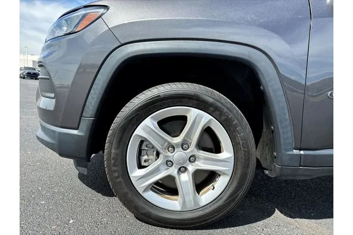 $21000 : Jeep Compass 2023 4x4 Sport image 10