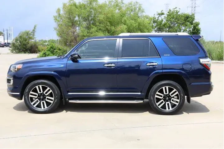 $35676 : Toyota 4Runner 2019 4x4 SR5 image 5