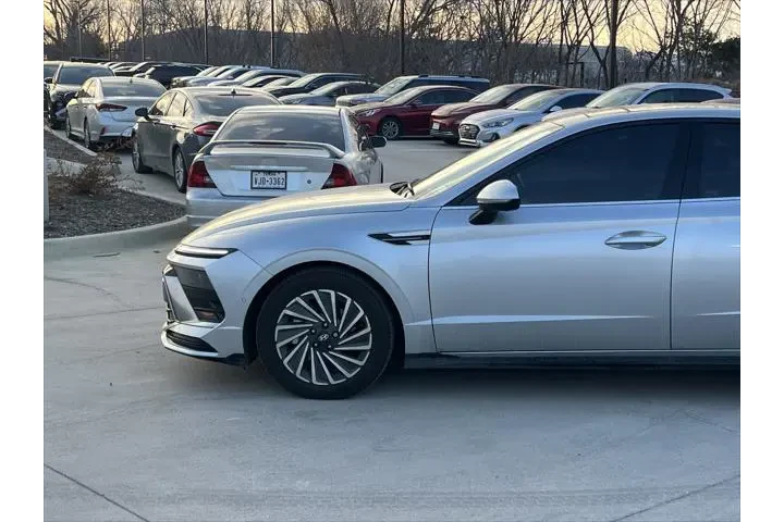 $30000 : Hyundai SONATA Hybrid 2024 L image 7