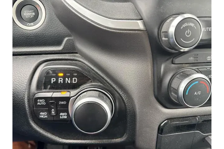 $24990 : Ram 1500 2020 4x4 Big Horn 4 image 6